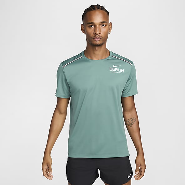 Green Running Clothing. Nike IE